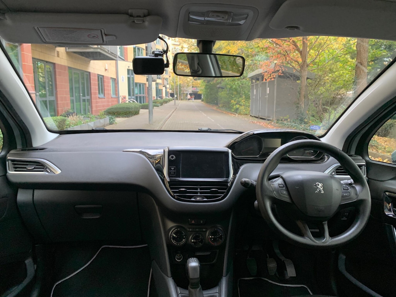 Used Peugeot 208 2013 for sale - 76472787: Photo 14