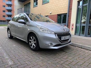 Used Peugeot 208 2013 for sale - 76472787: Photo