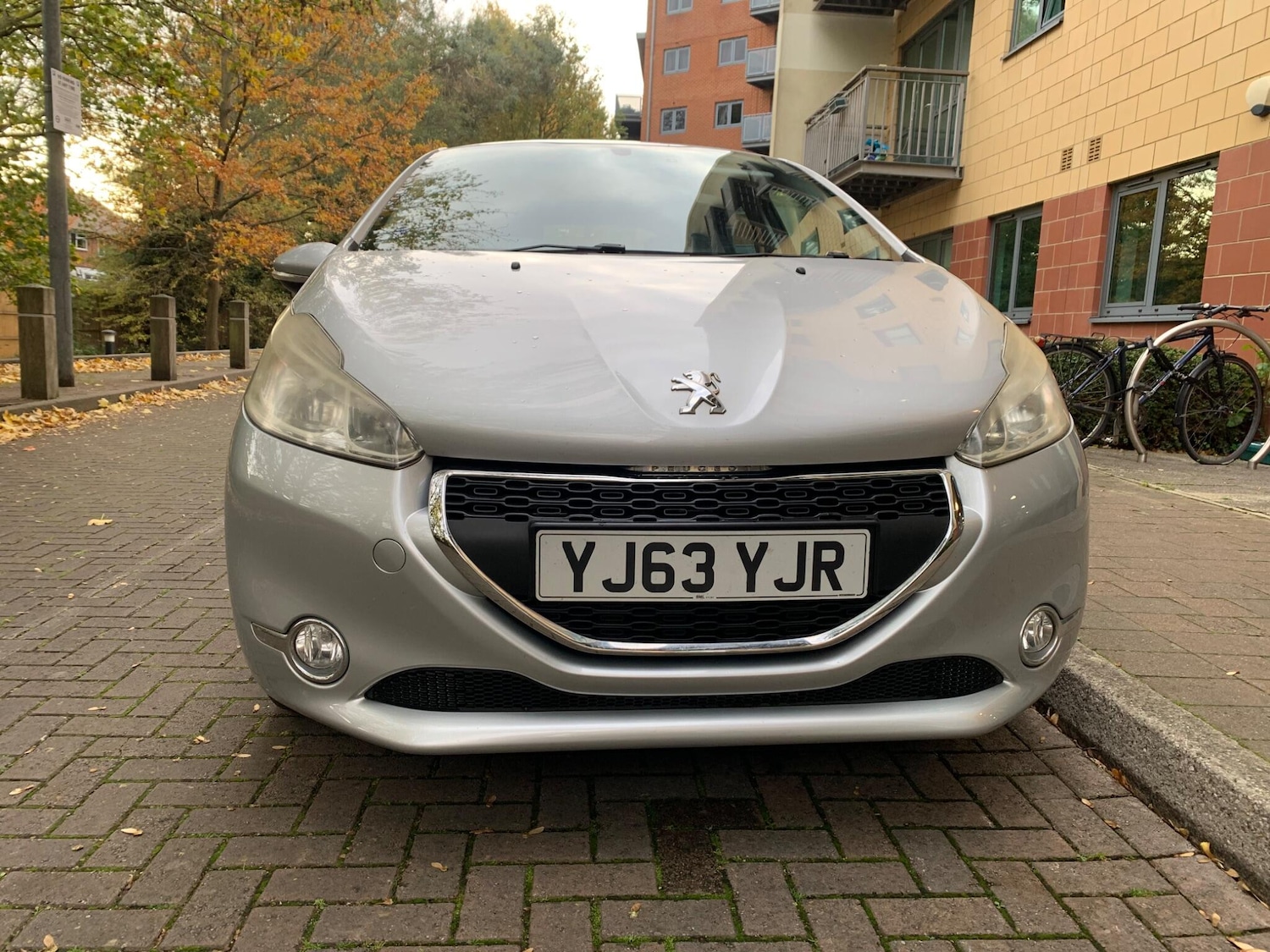 Used Peugeot 208 2013 for sale - 76472787: Photo 2