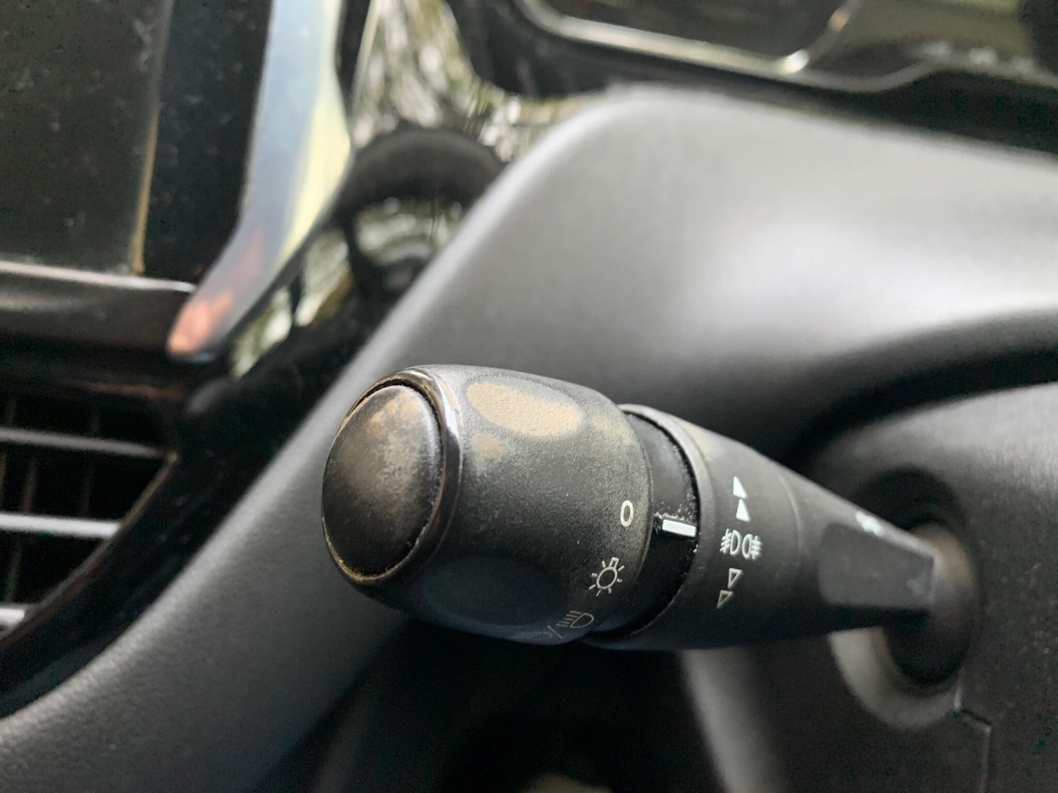 Used Peugeot 208 2013 for sale - 76472787: Photo 21