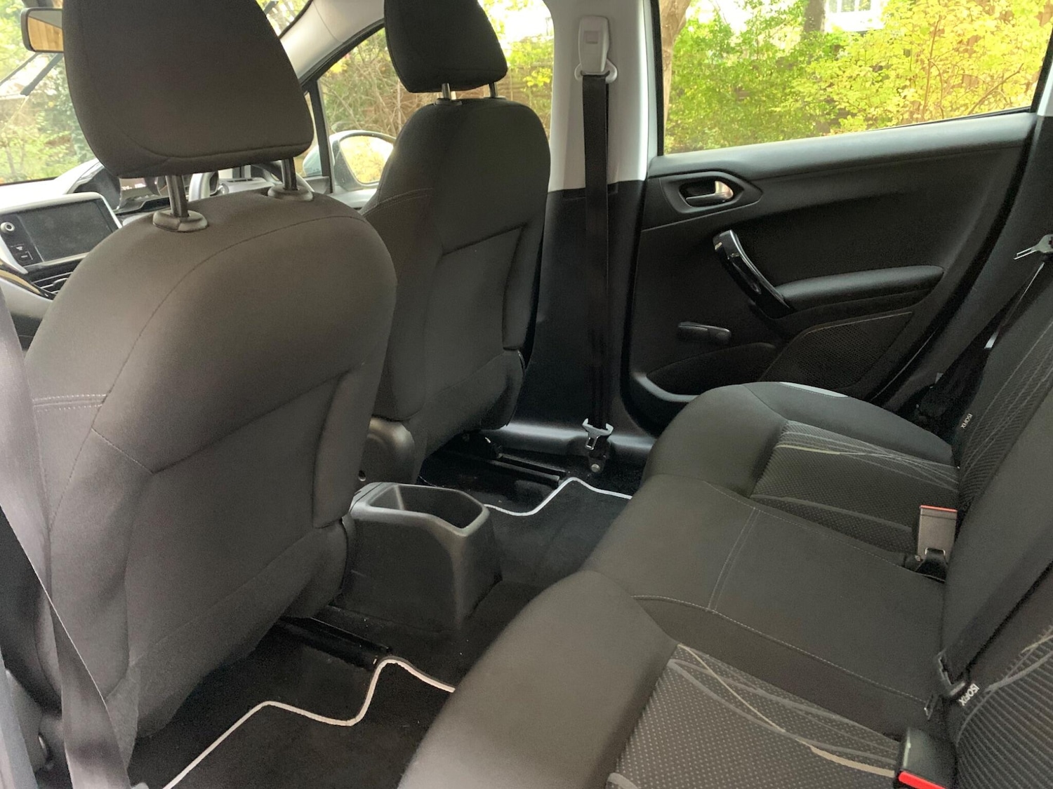 Used Peugeot 208 2013 for sale - 76472787: Photo 28