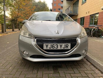 Used Peugeot 208 2013 for sale - 76472787: Photo