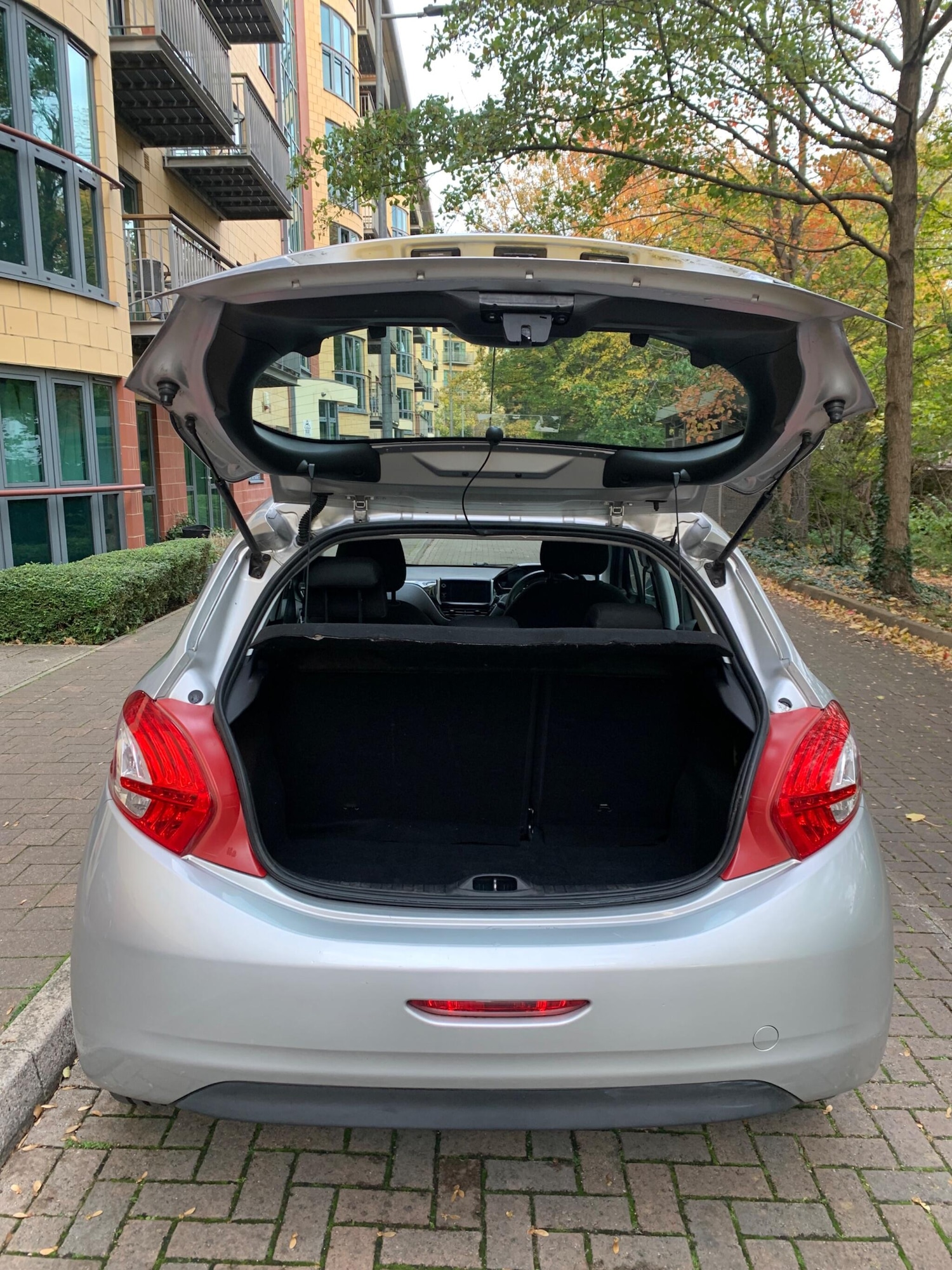 Used Peugeot 208 2013 for sale - 76472787: Photo 33