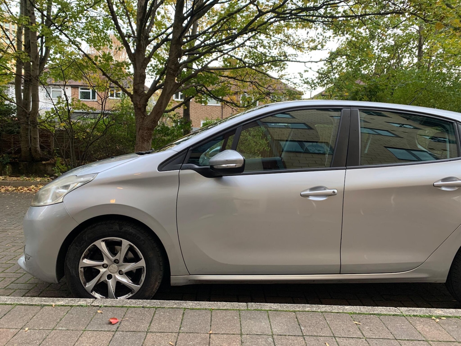Used Peugeot 208 2013 for sale - 76472787: Photo 5