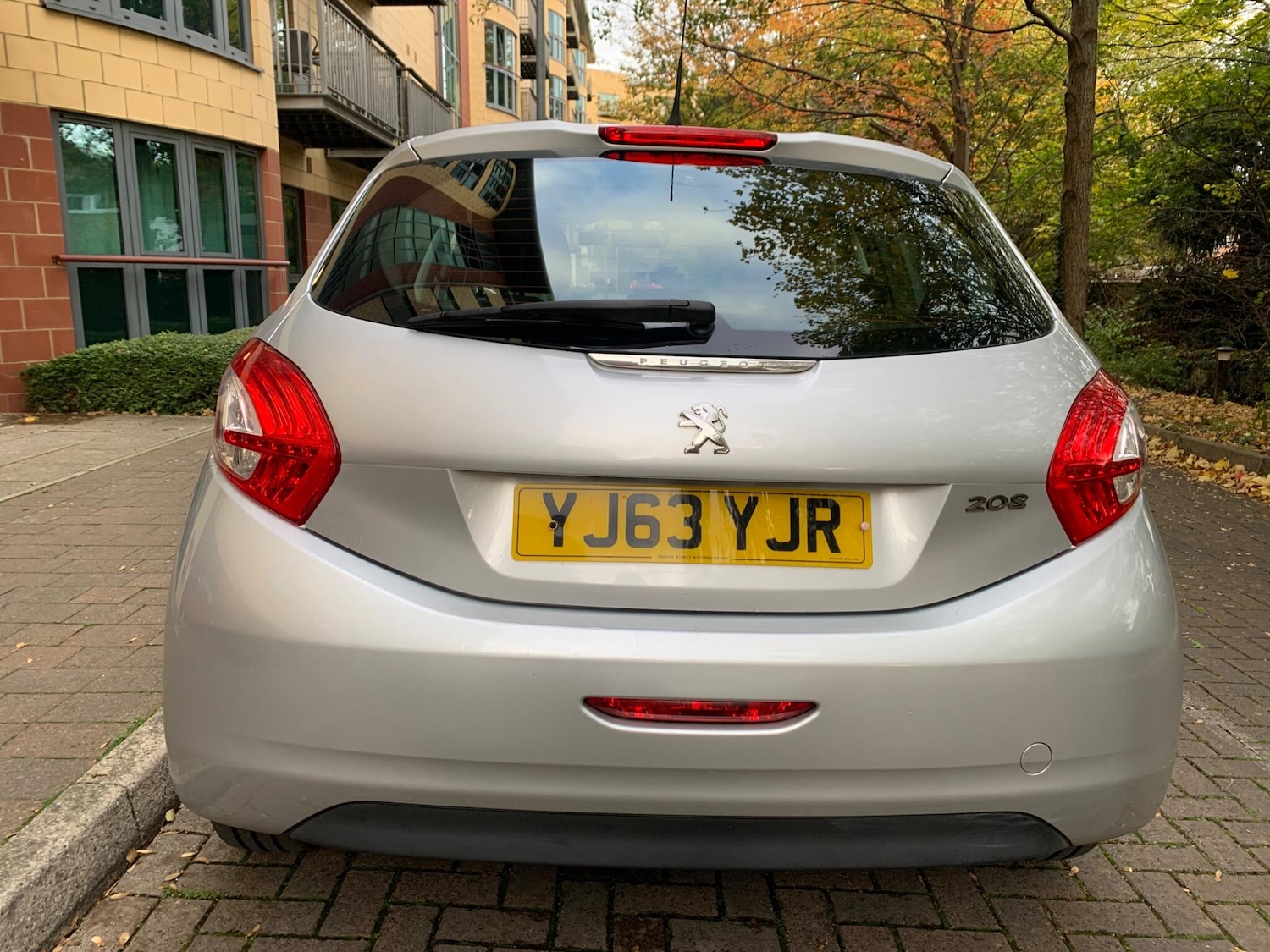 Used Peugeot 208 2013 for sale - 76472787: Photo 8
