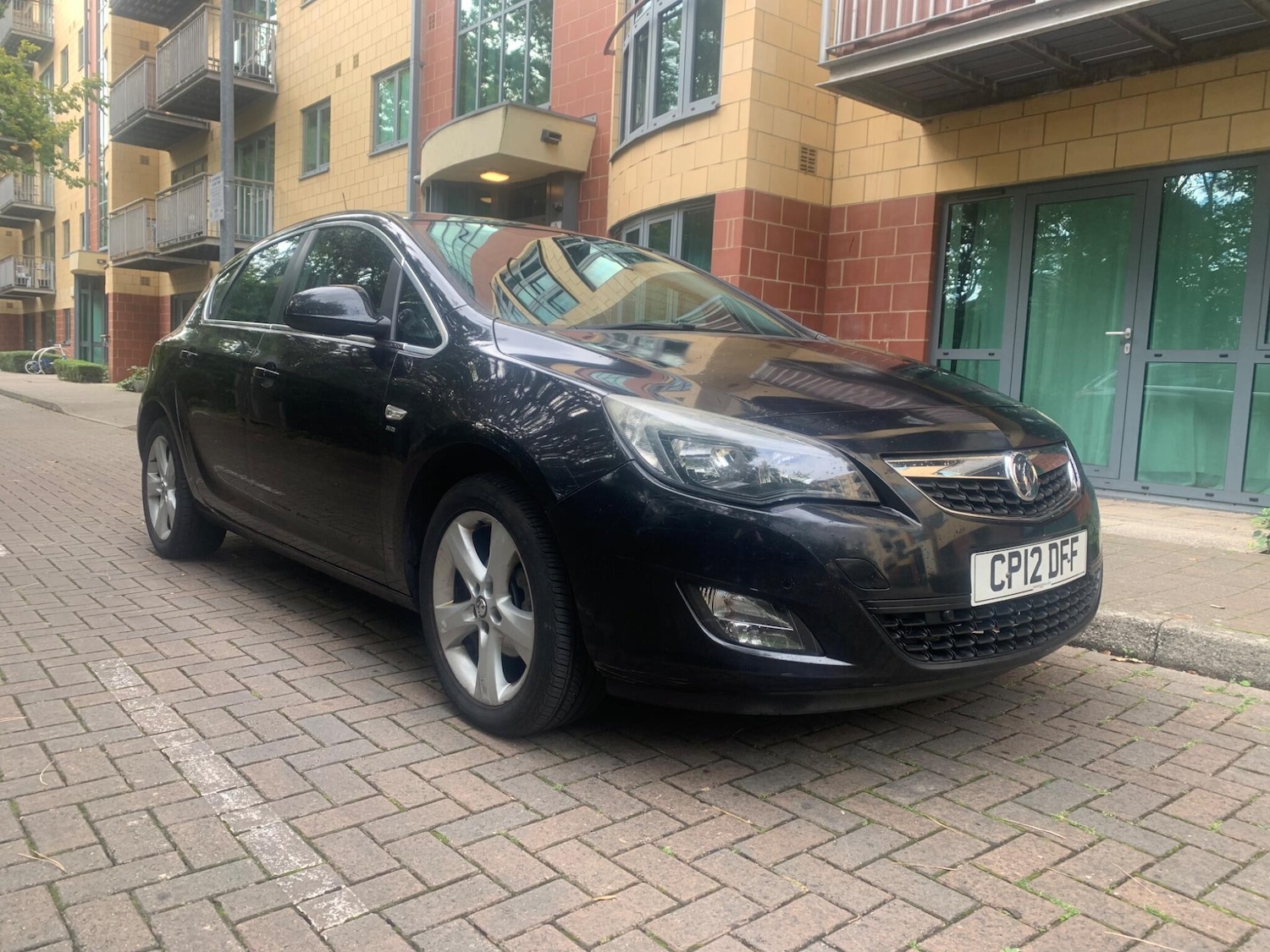 Used Vauxhall Astra 2012 for sale - 76138078: Photo 1