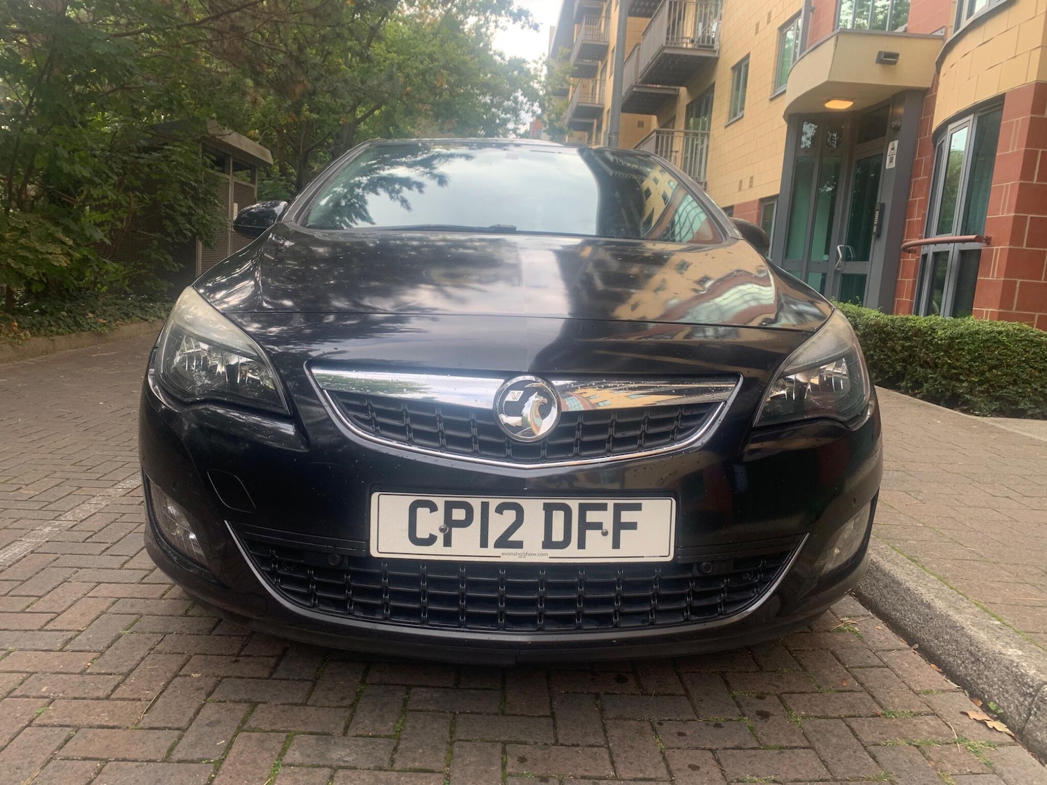 Used Vauxhall Astra 2012 for sale - 76138078: Photo 2