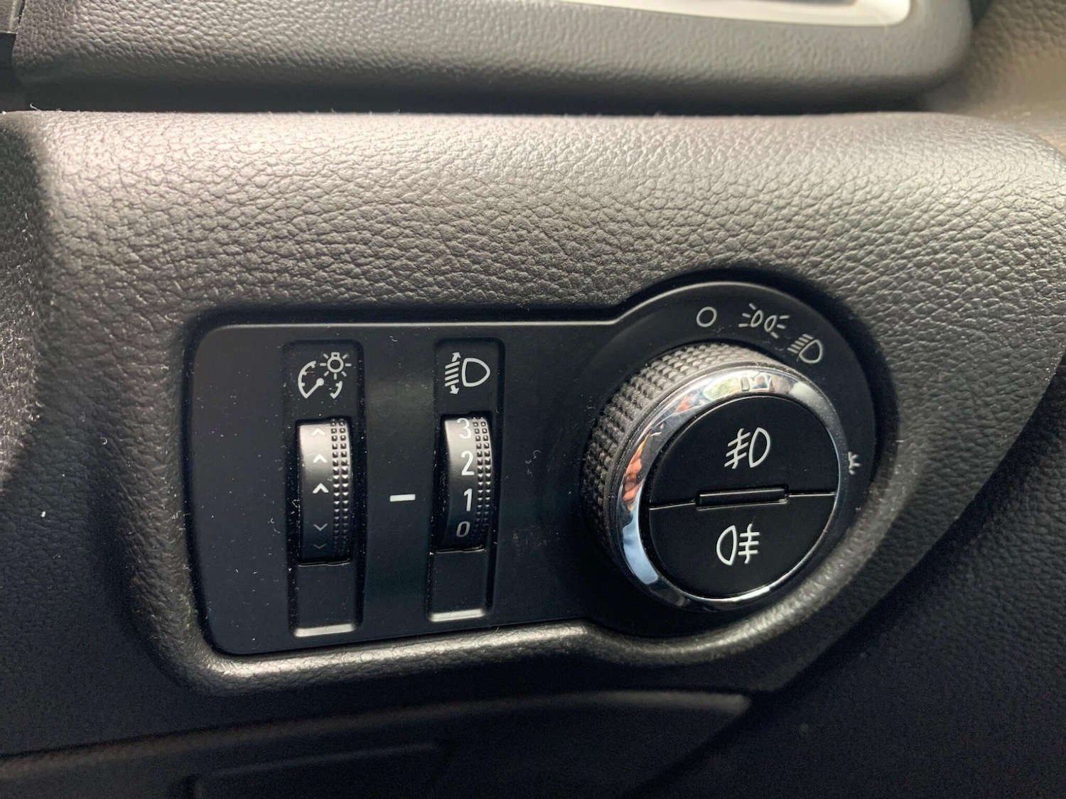 Used Vauxhall Astra 2012 for sale - 76138078: Photo 26