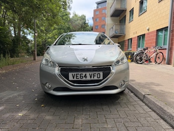 Used Peugeot 208 2014 for sale - 79553552: Photo