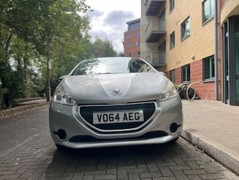 Used Peugeot 208 2014 for sale - 75645898: Photo