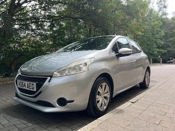 Used Peugeot 208 2014 for sale - 75645898: Photo