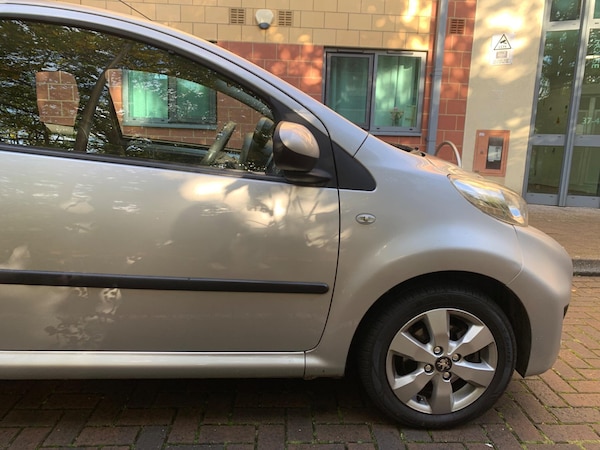 Used Peugeot 107 2011 for sale - 76337750: Photo 12