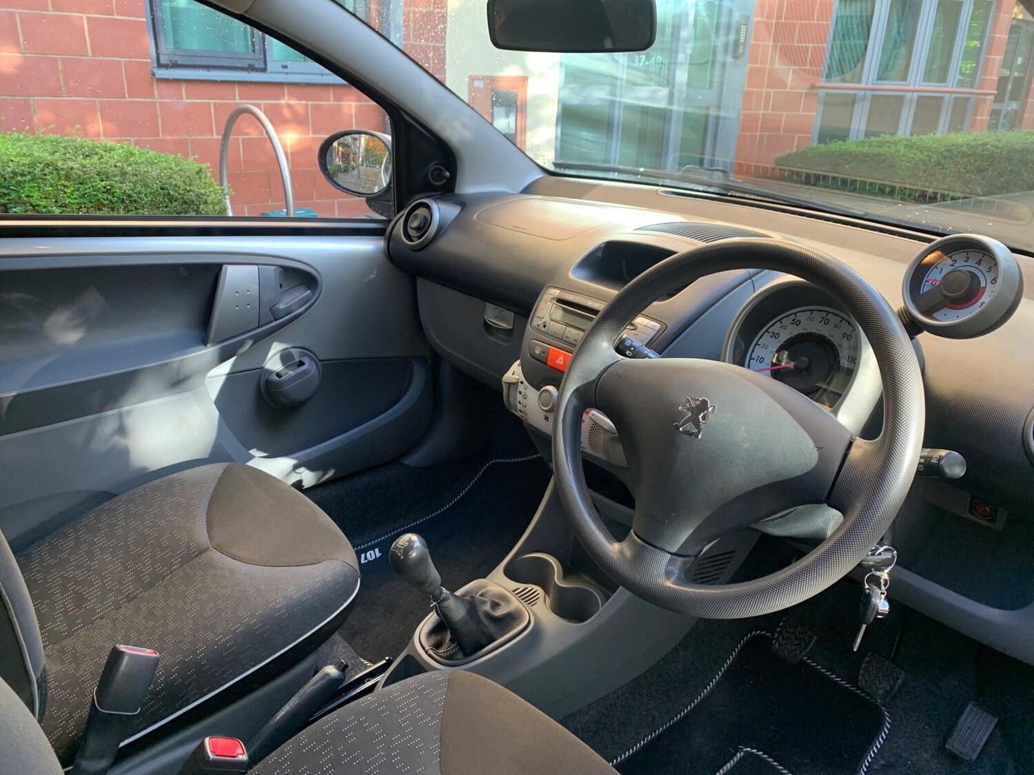 Peugeot 107 (11) - 1.0 12V Urban Euro 5 3dr - Image 15