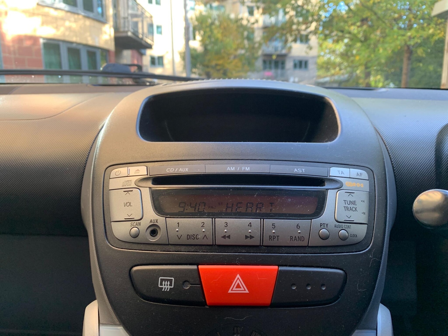 Peugeot 107 (11) - 1.0 12V Urban Euro 5 3dr - Image 18