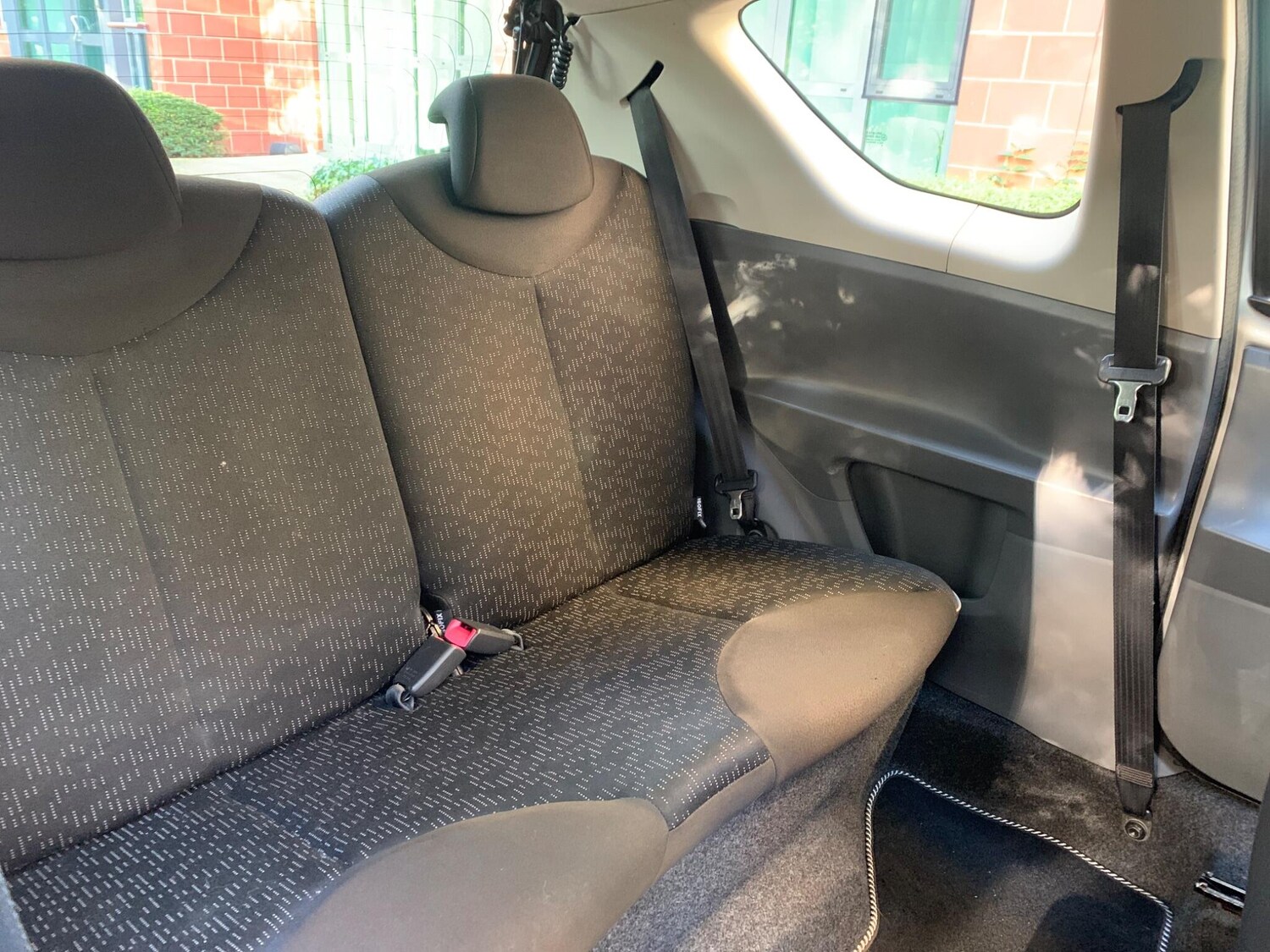 Peugeot 107 (11) - 1.0 12V Urban Euro 5 3dr - Image 24