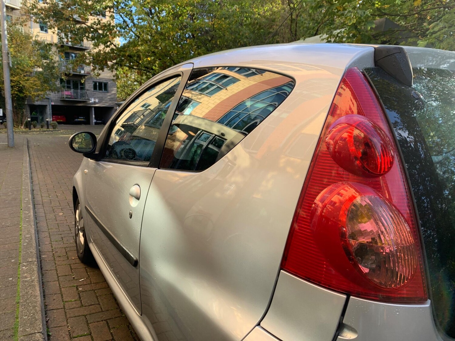 Peugeot 107 (11) - 1.0 12V Urban Euro 5 3dr - Image 28