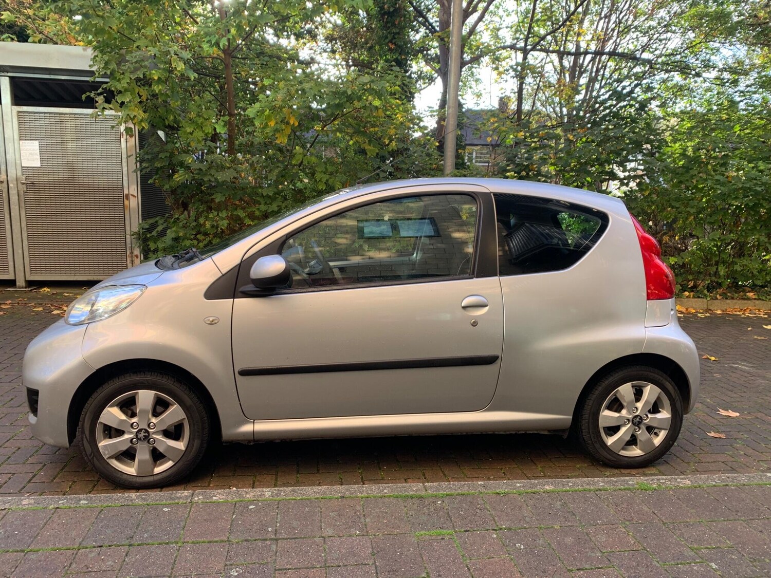 Peugeot 107 (11) - 1.0 12V Urban Euro 5 3dr - Image 4