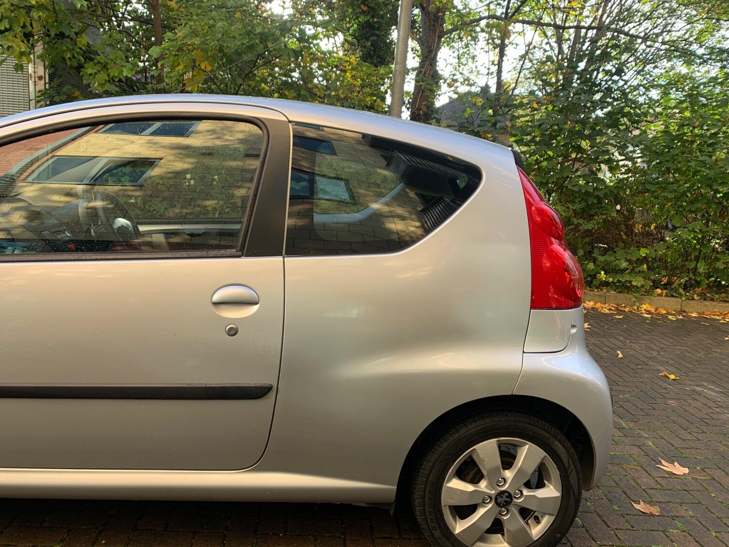 Peugeot 107 (11) - 1.0 12V Urban Euro 5 3dr - Image 6