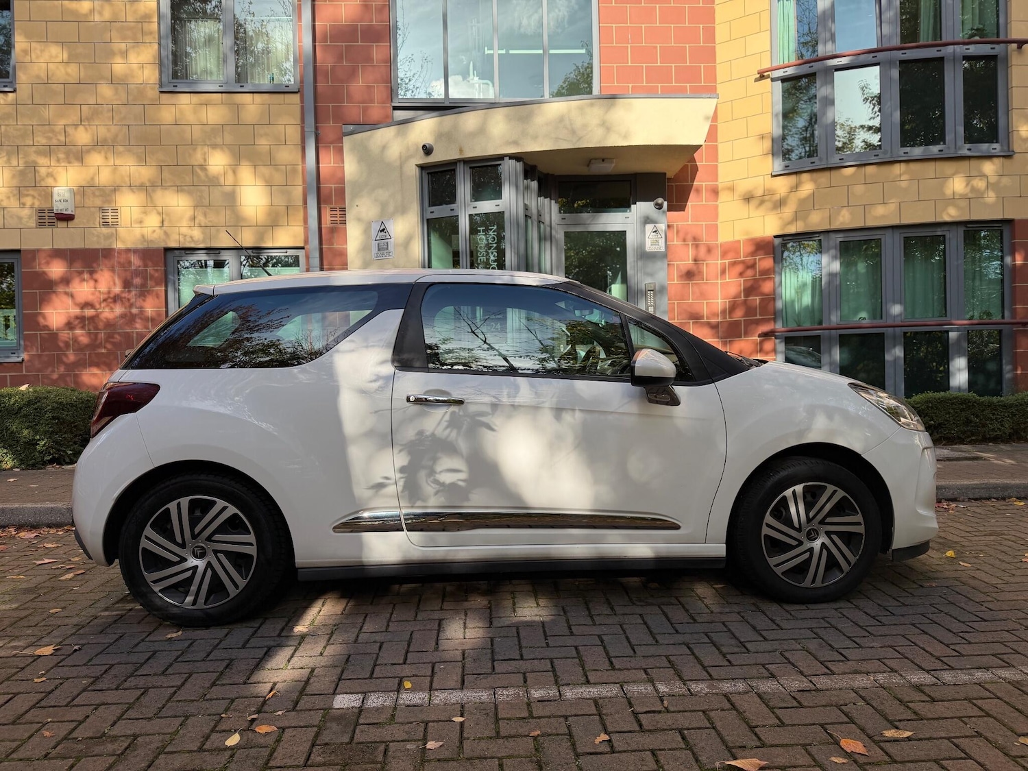 Used Citroen DS3 2013 for sale - 76389099: Photo 10