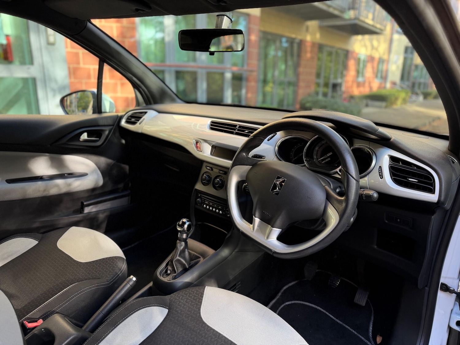 Used Citroen DS3 2013 for sale - 76389099: Photo 15