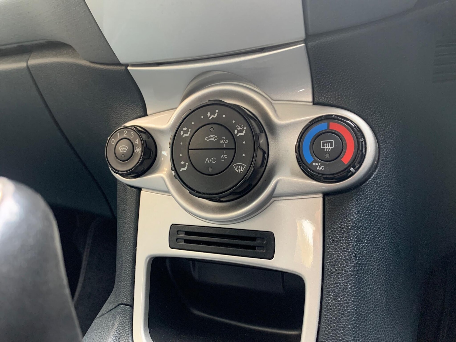 Used Ford Fiesta 2011 for sale - 76562162: Photo 18