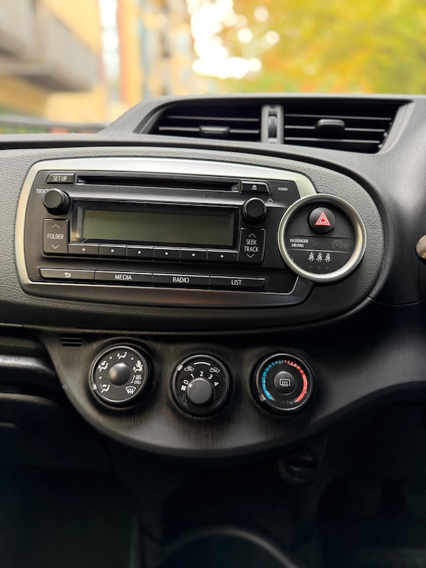 Used Toyota Yaris 2012 for sale - 76260154: Photo 13