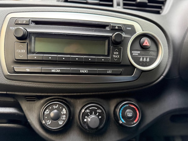 Used Toyota Yaris 2012 for sale - 76260154: Photo 14
