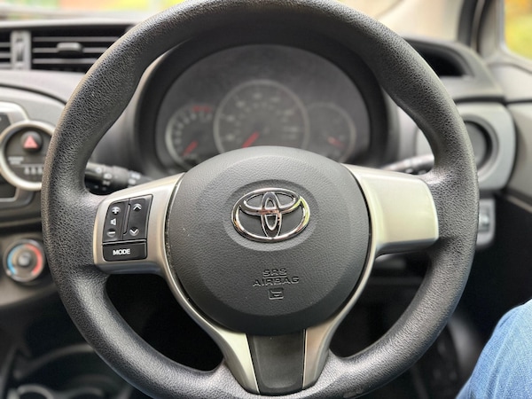 Used Toyota Yaris 2012 for sale - 76260154: Photo 15