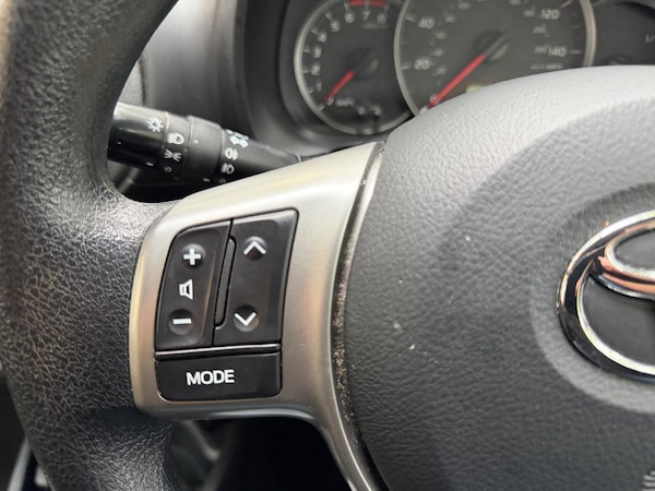 Used Toyota Yaris 2012 for sale - 76260154: Photo 17