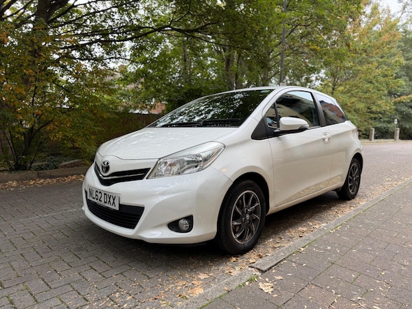 Used Toyota Yaris 2012 for sale - 76260154: Photo 3