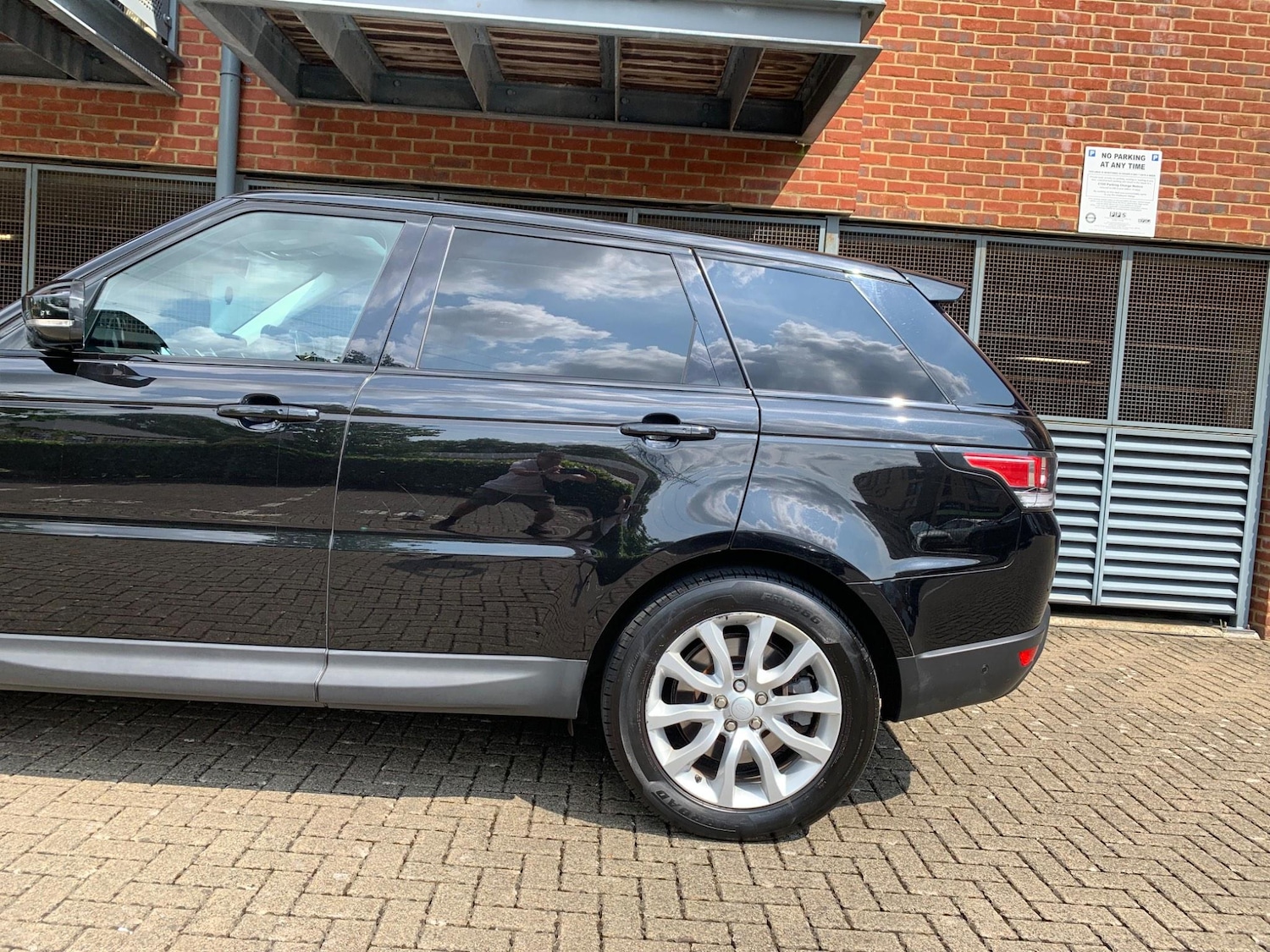 Used Land Rover Range Rover Sport 2017 for sale - 76573437: Photo 15