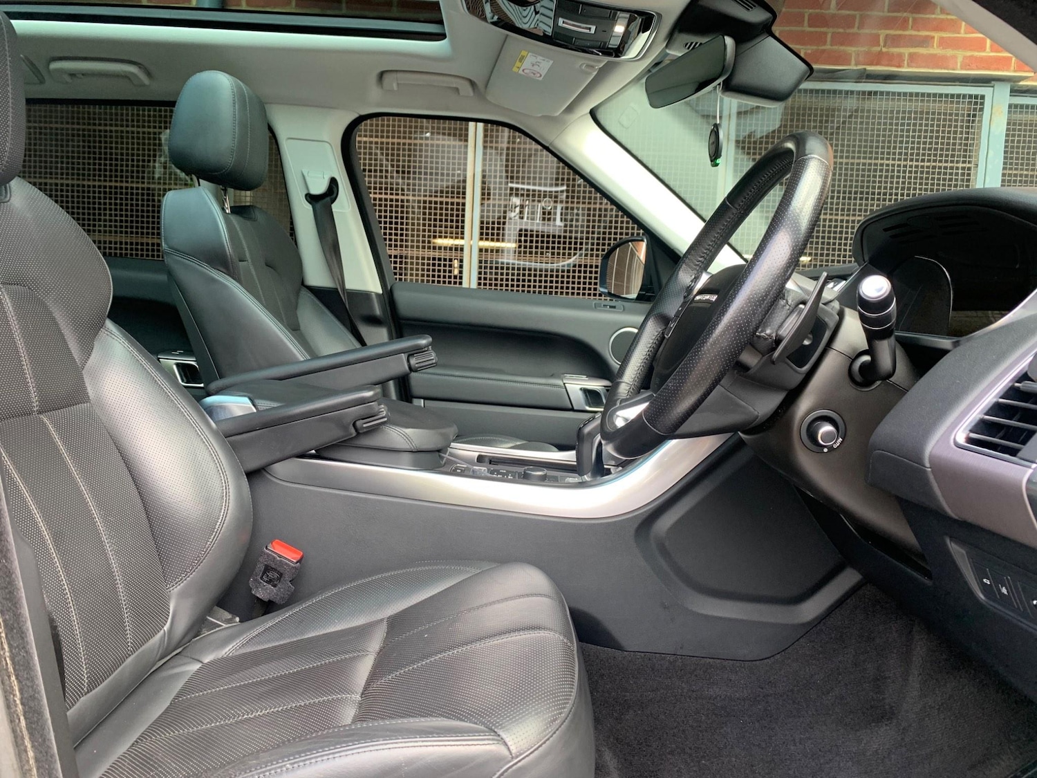 Used Land Rover Range Rover Sport 2017 for sale - 76573437: Photo 19