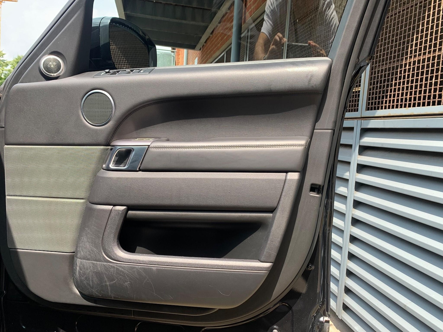 Used Land Rover Range Rover Sport 2017 for sale - 76573437: Photo 43