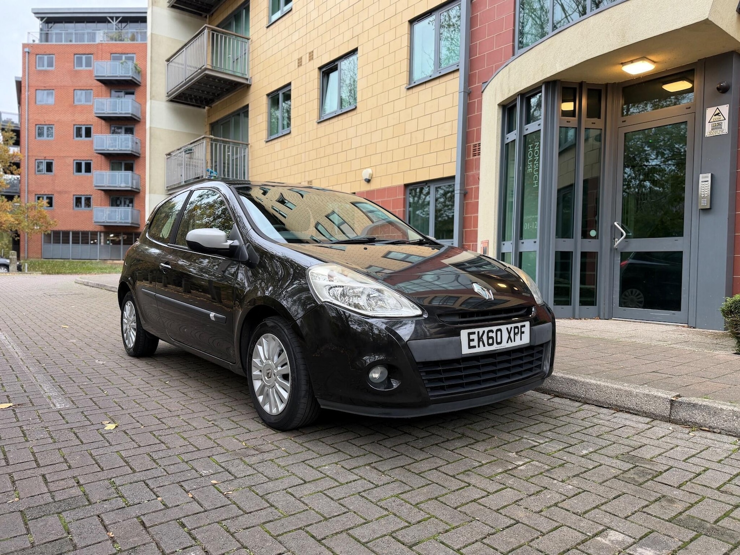 Used Renault Clio 2010 for sale - 76561439: Photo 11