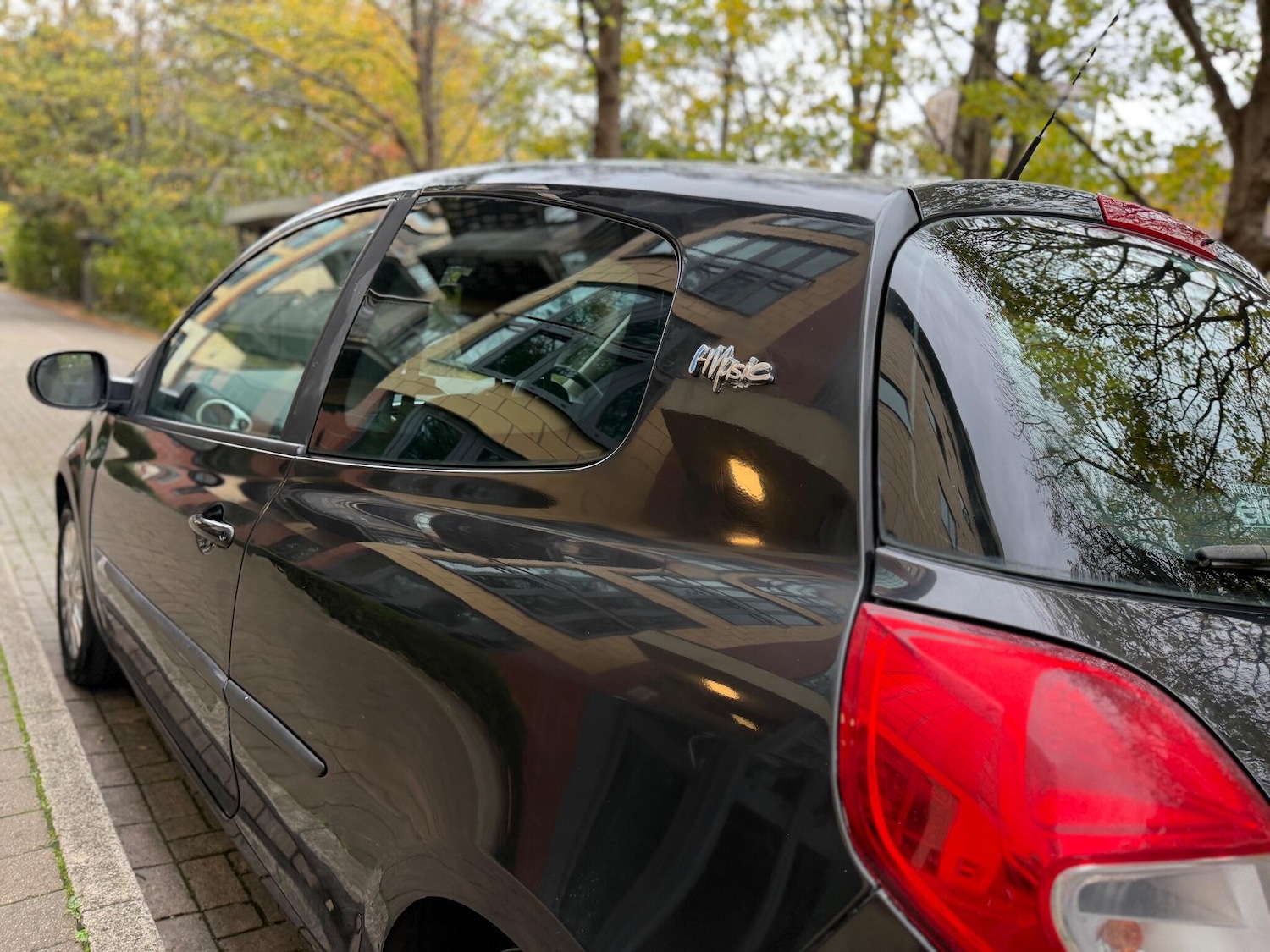 Used Renault Clio 2010 for sale - 76561439: Photo 14