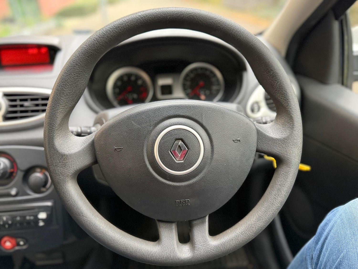 Used Renault Clio 2010 for sale - 76561439: Photo 22