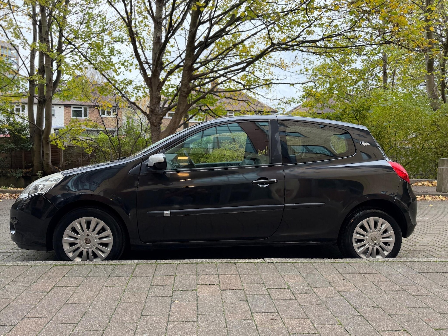 Used Renault Clio 2010 for sale - 76561439: Photo 4