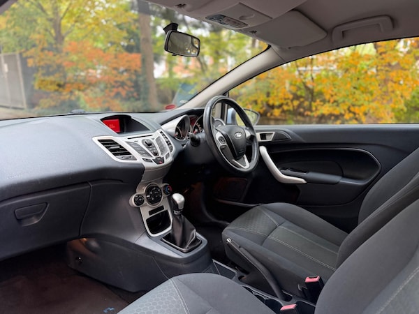 Used Ford Fiesta 2011 for sale - 76283689: Photo 11