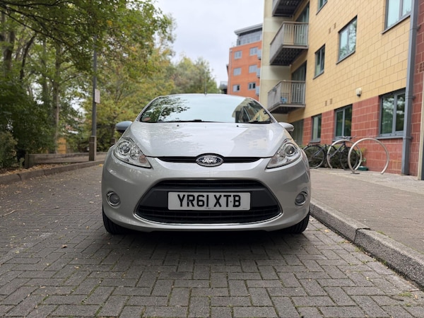 Used Ford Fiesta 2011 for sale - 76283689: Photo 2
