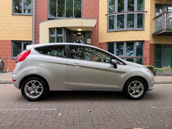 Used Ford Fiesta 2011 for sale - 76283689: Photo 8