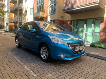 Used Peugeot 208 2013 for sale - 75915867: Photo