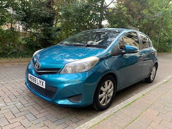 Used Toyota Yaris 2013 for sale - 76073046: Photo