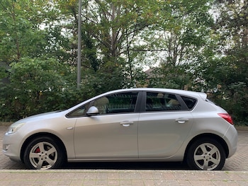 Used Vauxhall Astra 2012 for sale - 76151296: Photo