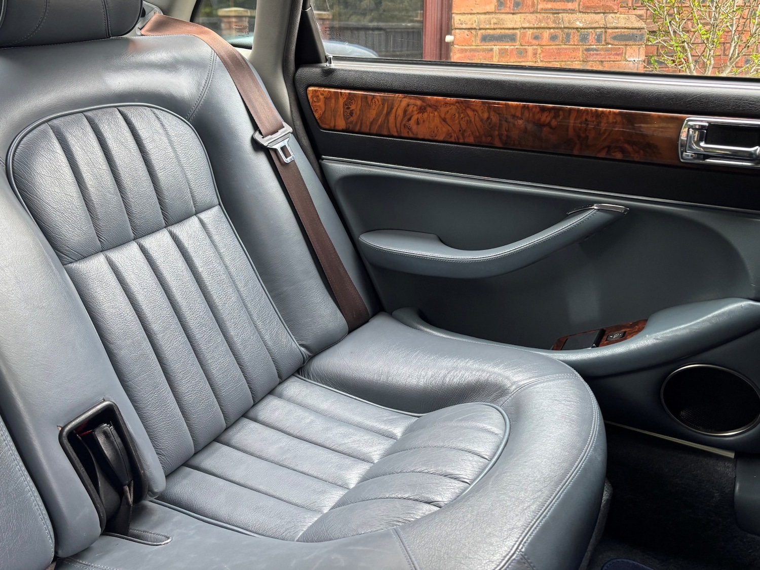 Used Jaguar XJ 1995 for sale - 76392389: Photo 6