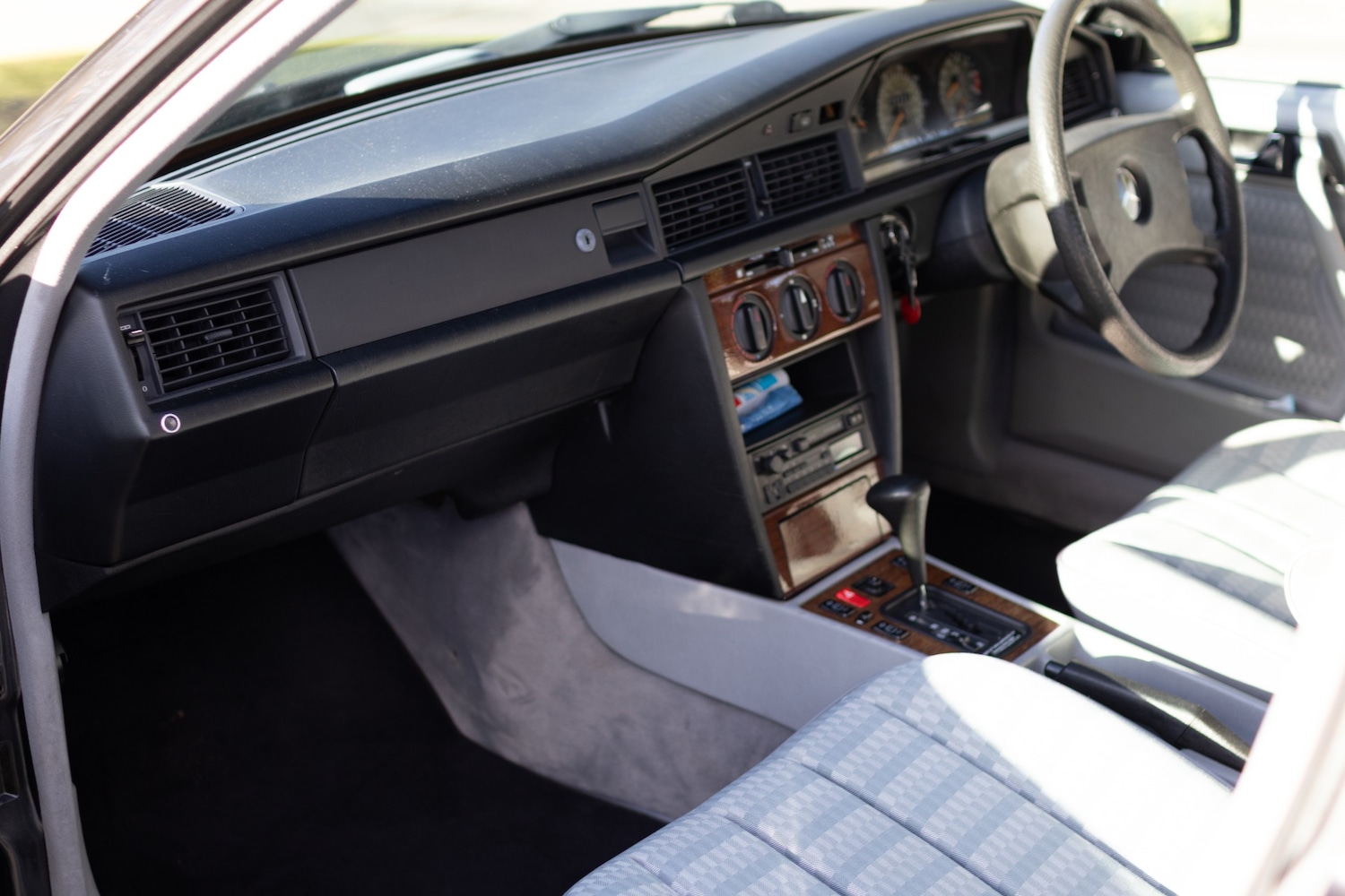 Used Mercedes-Benz 190 1991 for sale - 76464501: Photo 18