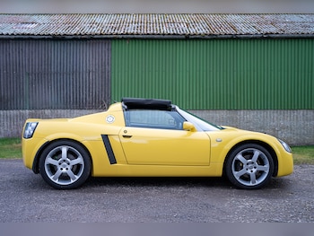 Used Vauxhall VX220 2003 for sale - 77689519: Photo