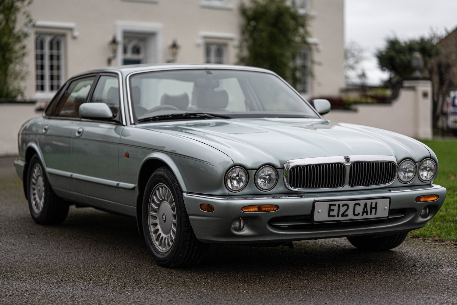 Used Jaguar XJ 1998 for sale - 76735520: Photo 1