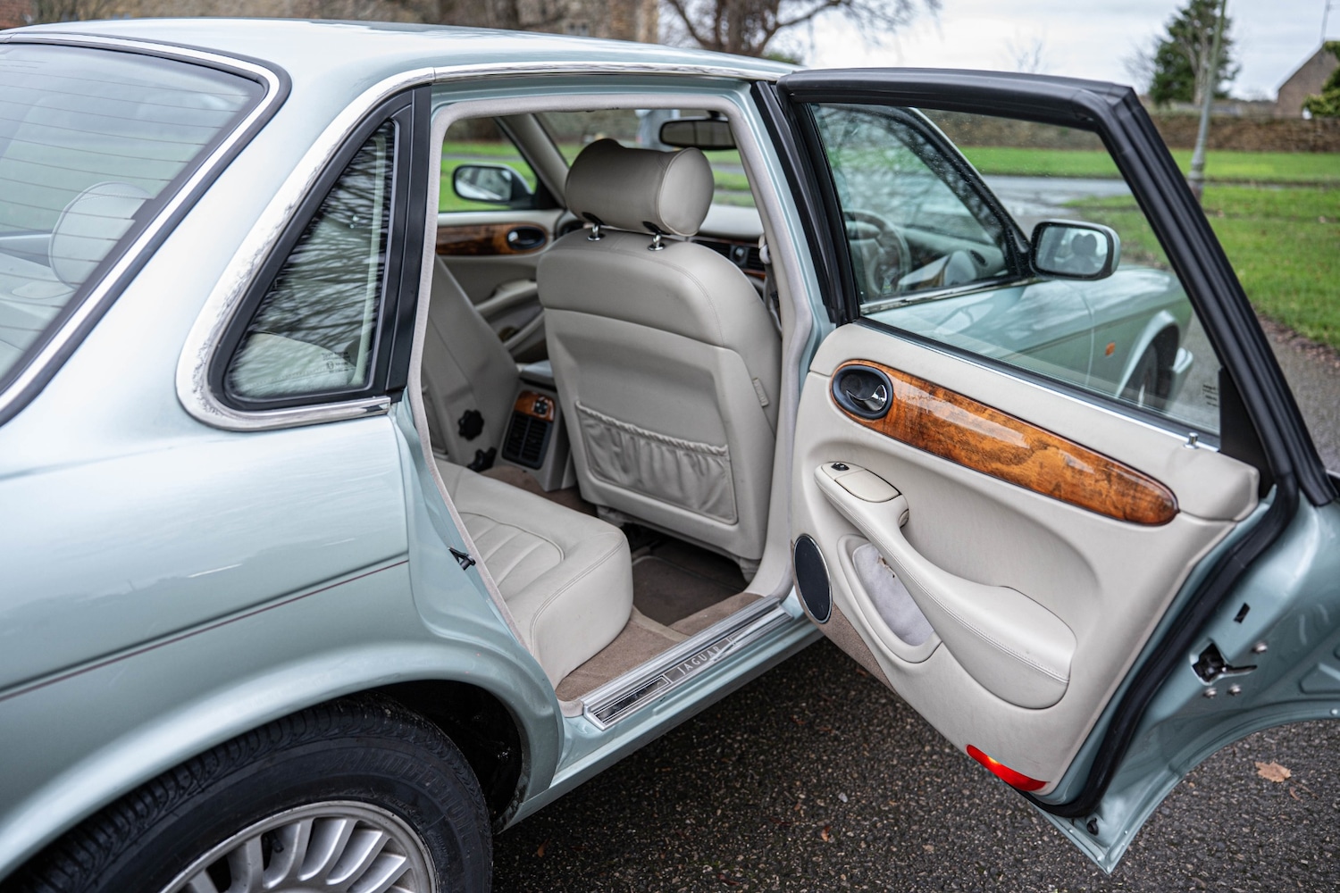 Used Jaguar XJ 1998 for sale - 76735520: Photo 17