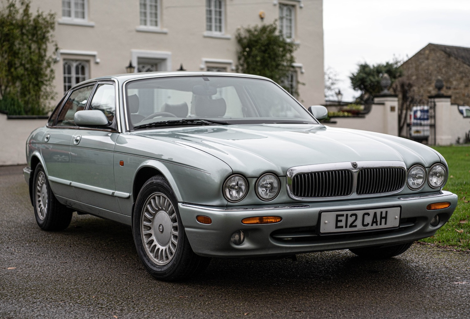Used Jaguar XJ 1998 for sale - 76735520: Photo 4
