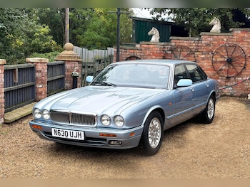 Used Jaguar XJ 1995 for sale - 76791249: Photo